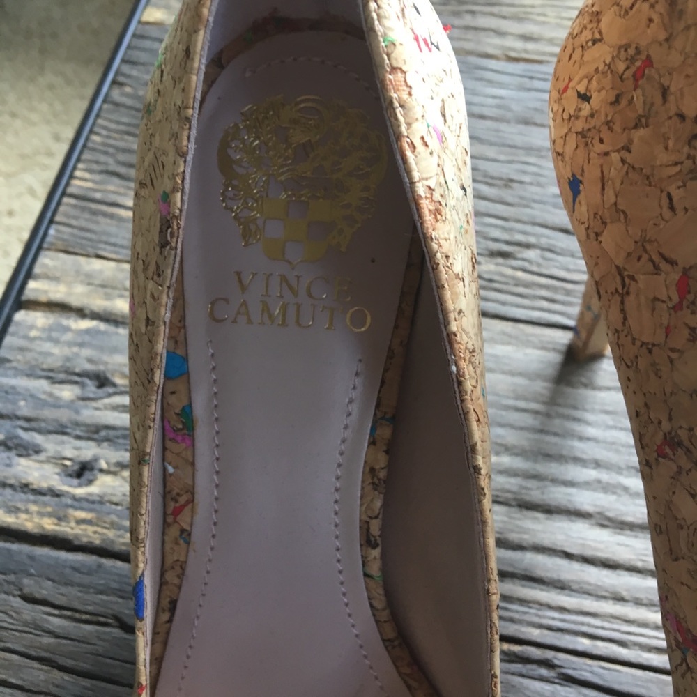NWOB Vince Camuto cork peep toe pumps - Picture 2 of 5